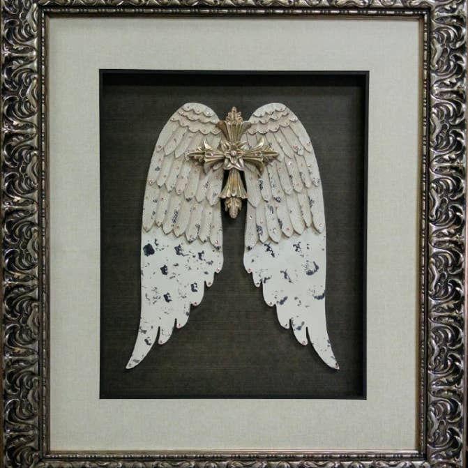 Ailes d'Ange Blanches Antiques avec Croix Ornée à la Main pour la vente par Picture King