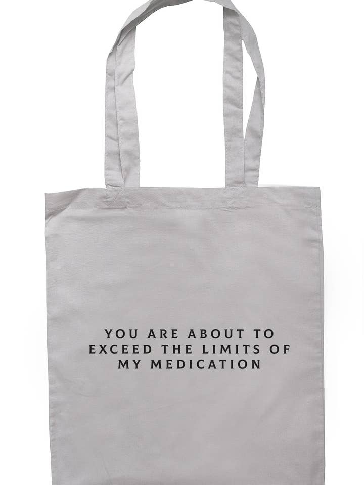 Sie sind dabei, die Grenzen zu überschreiten.. Tote Bag K2715 für den Großhandel von Illustrated Identity