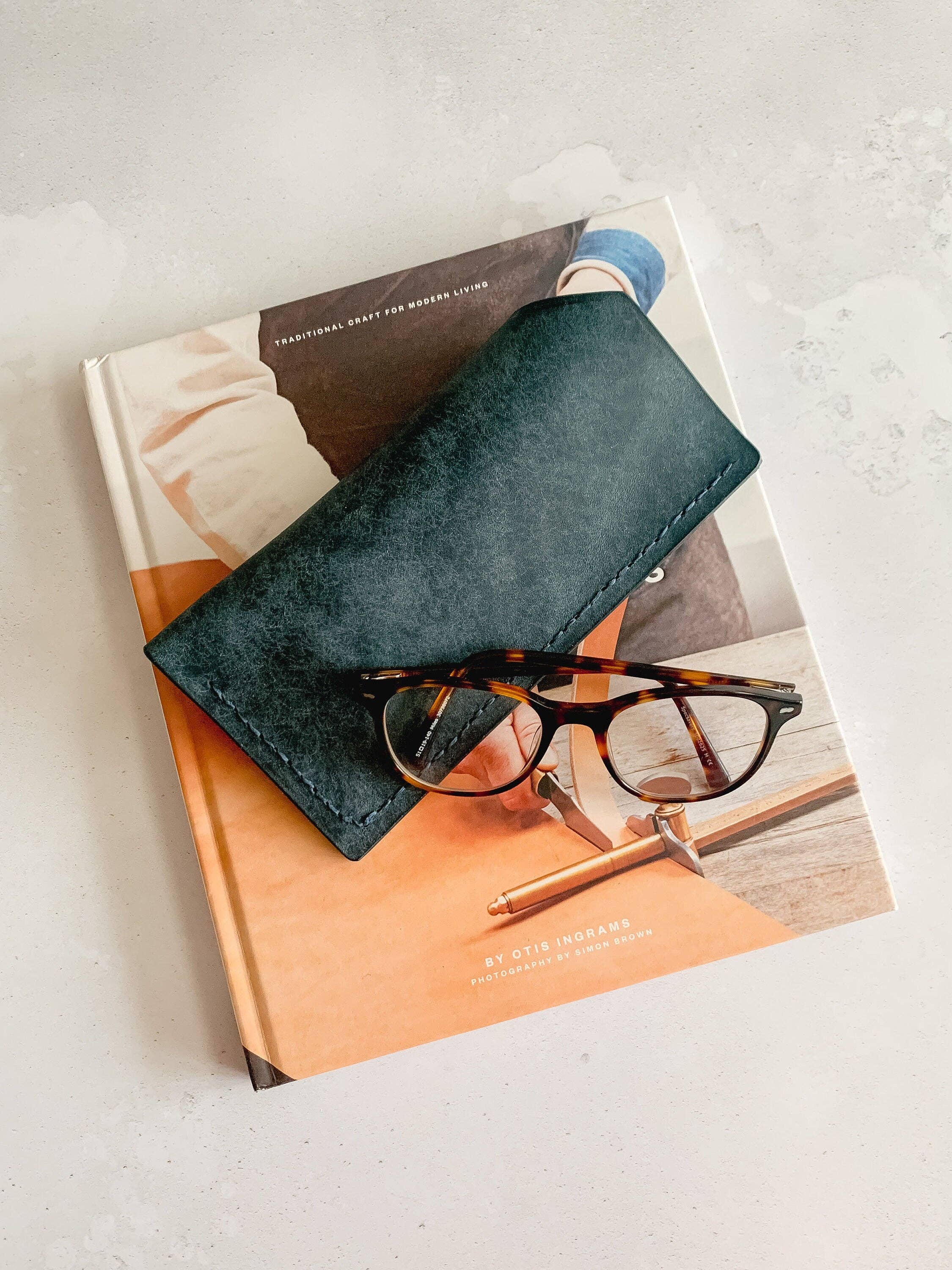 Parkin & Lewis - Wholesale Eyewear Cases & Holders - Unisex - Handmade Leather Glasses Case.3