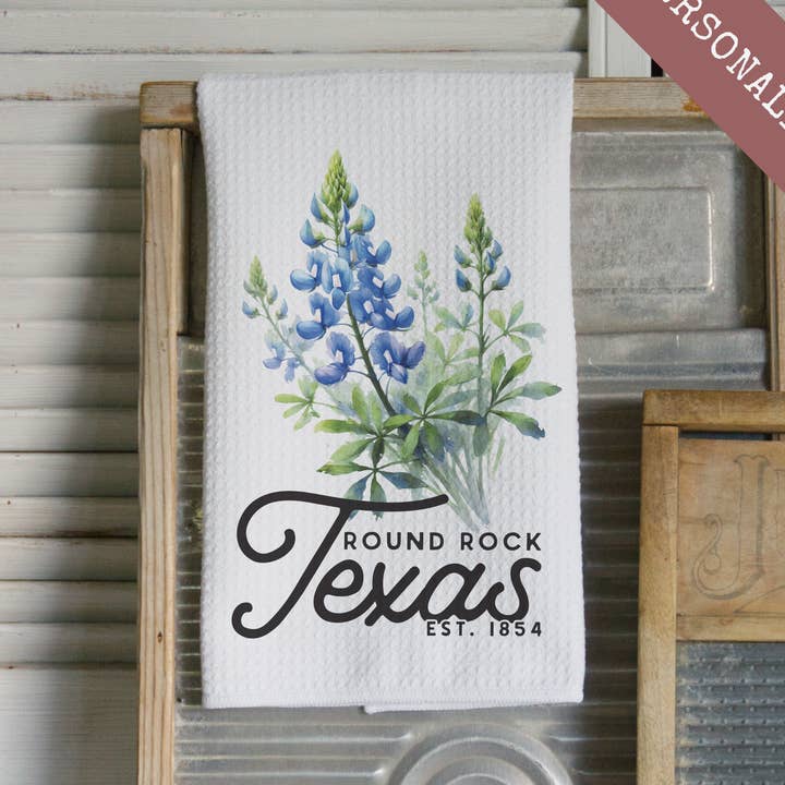 Skræddersyet Town Texas Bluebonnets Bondehus Køkken Viskestykke for engroshandel hos Middlefork & Co.