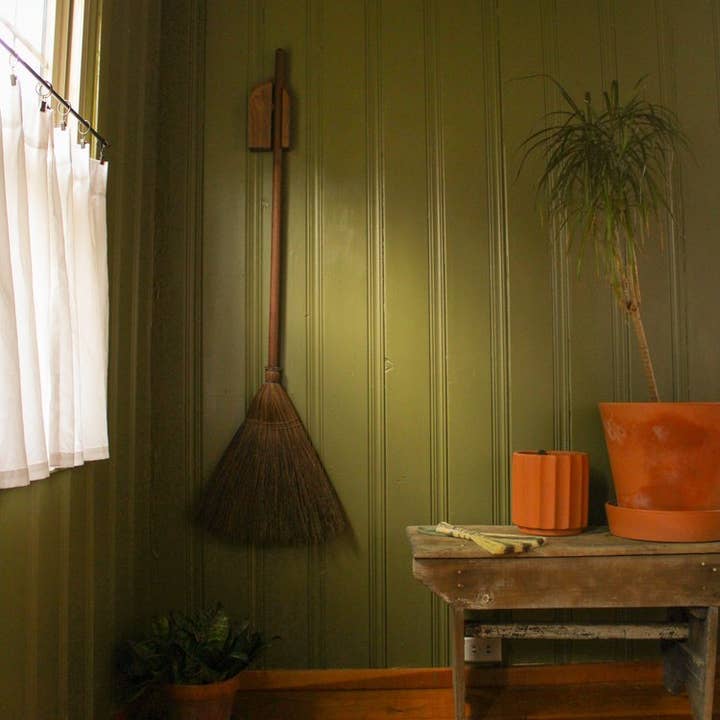 Sunhouse Craft – Großhandel Besen – Lokale Holzbesen Großhandel8