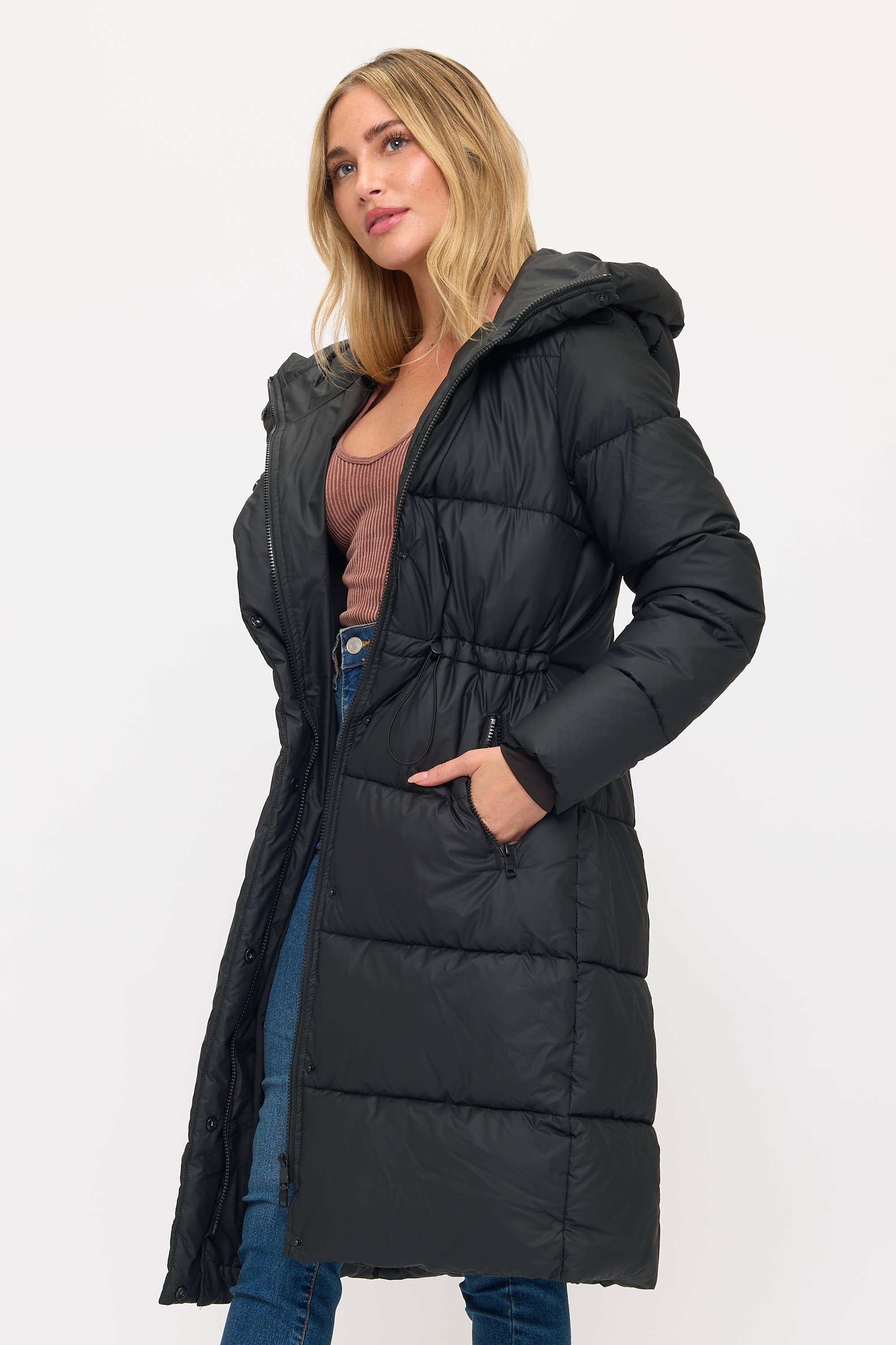 Coalition Apparel Inc - Wholesale Pufferjack - Dames - CLANP0112: Nordic Luxe Gewatteerde Jas met Capuchon1