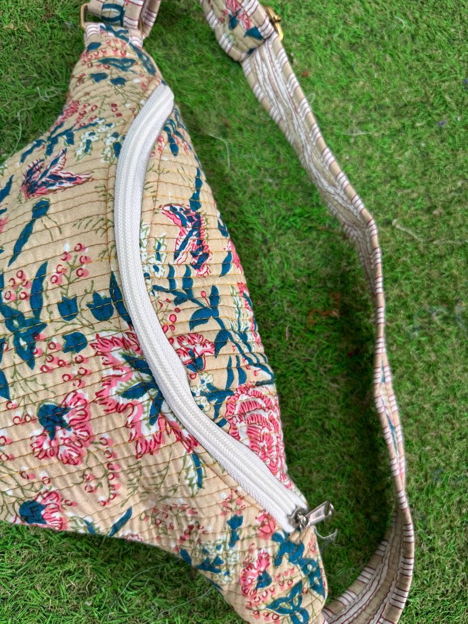 GYPSY STUDIO - Vendita all'ingrosso Marsupio - Donna - Borse in Cotone Kantha Trapuntato Boho Marsupio Avventura3