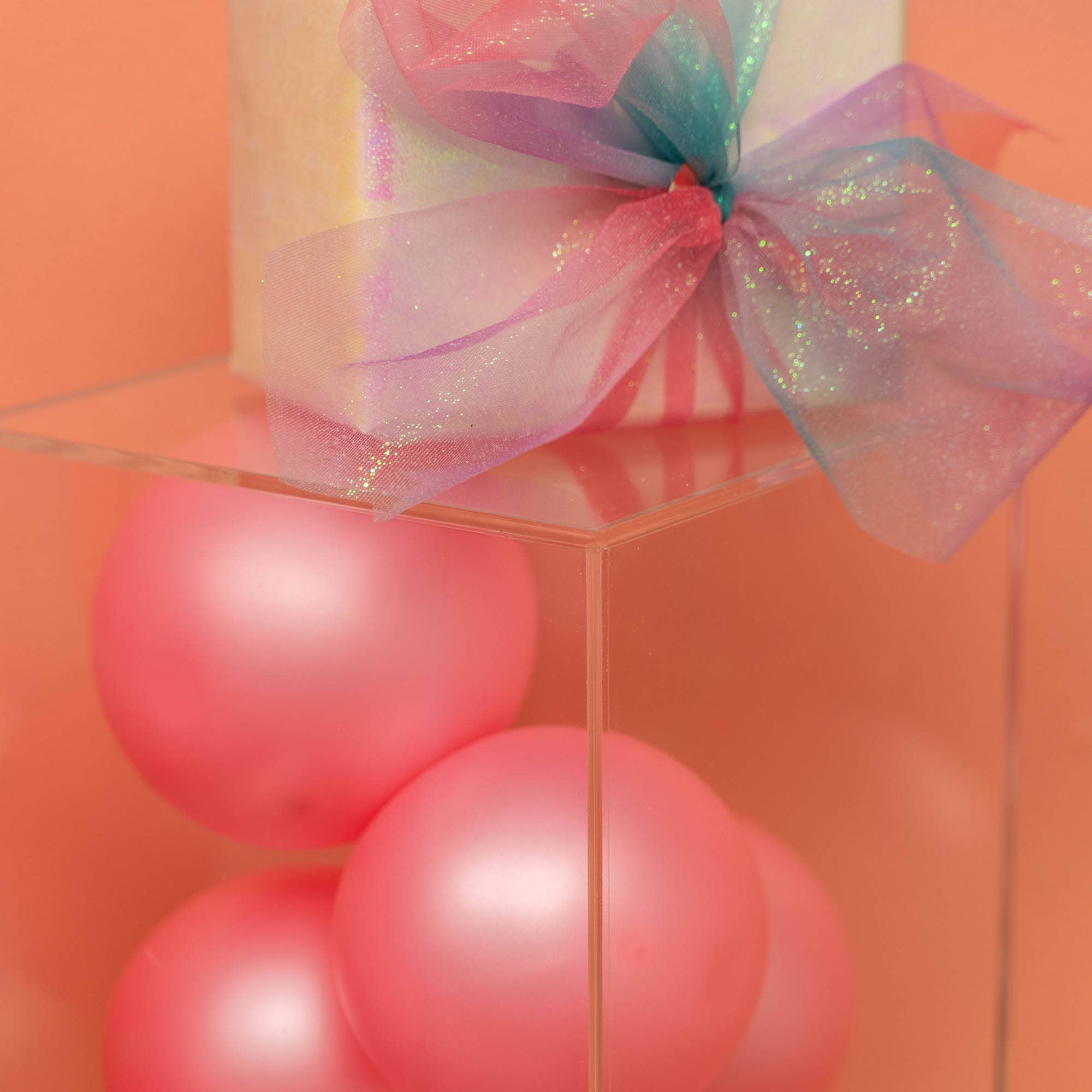 Portofino International Trading, USA - Wholesale Decorative Tabletop Object - Square Acrylic Pedestal Stands 3pc Set5