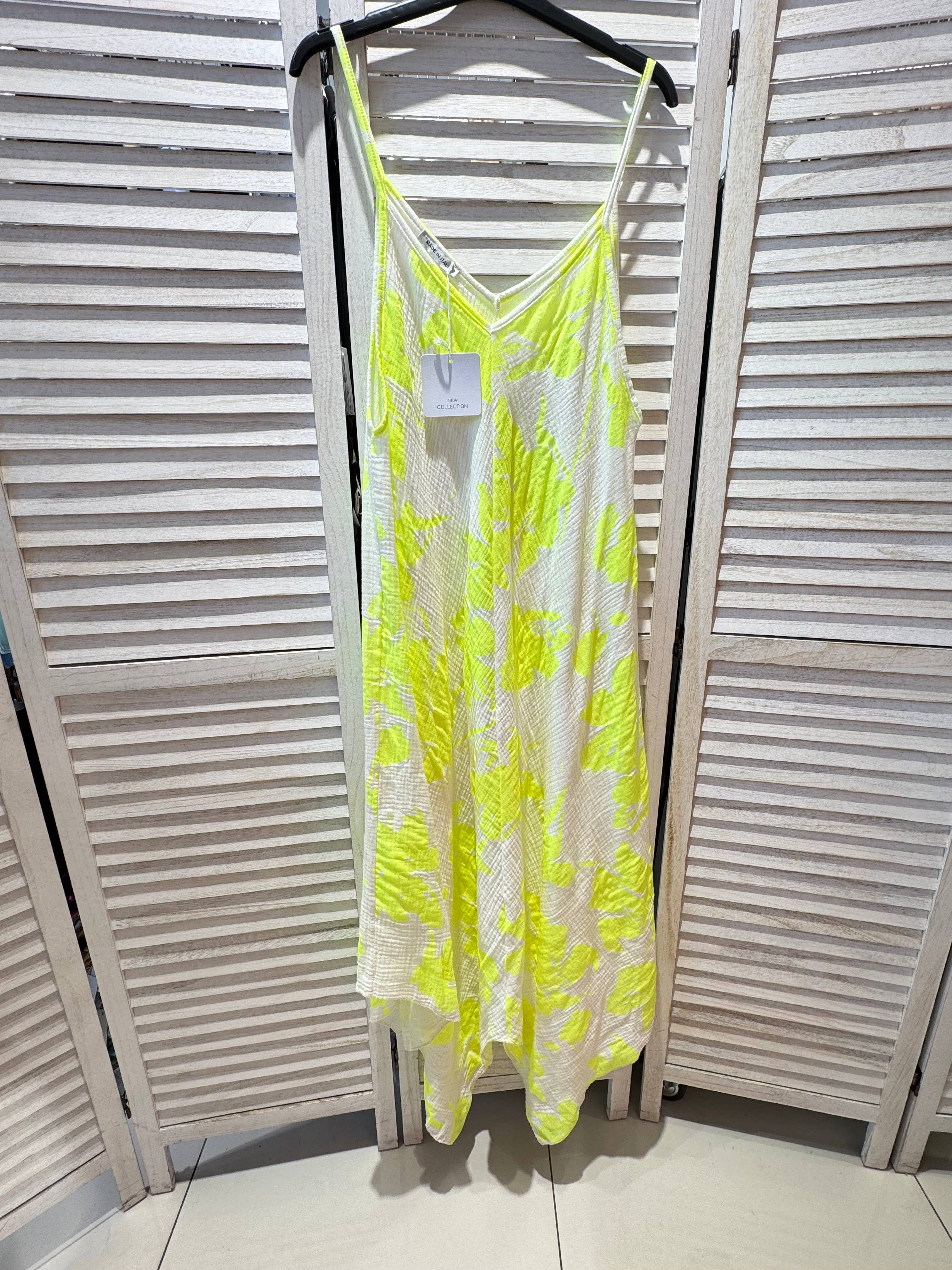 VICTORIA&ISAAC - Wholesale Dress - Women's - Flowy strap dress - A038 Yellow3