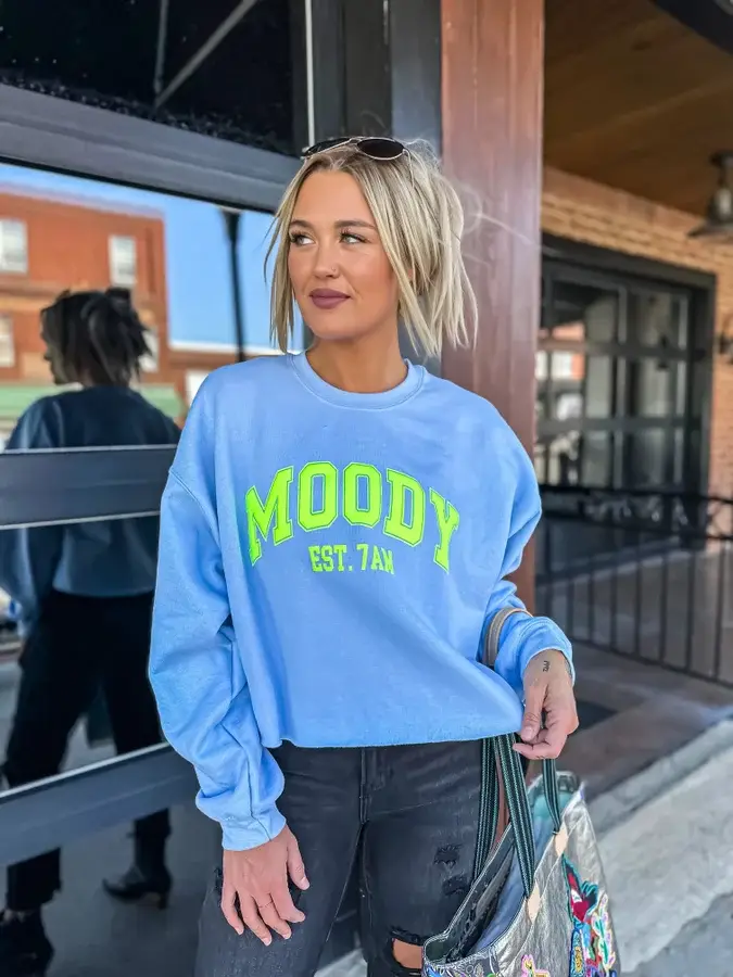 birdie - Wholesale Graphic Sweatshirt - Women's - Moody Est 7am Puff Cropped Graphic Crewneck0