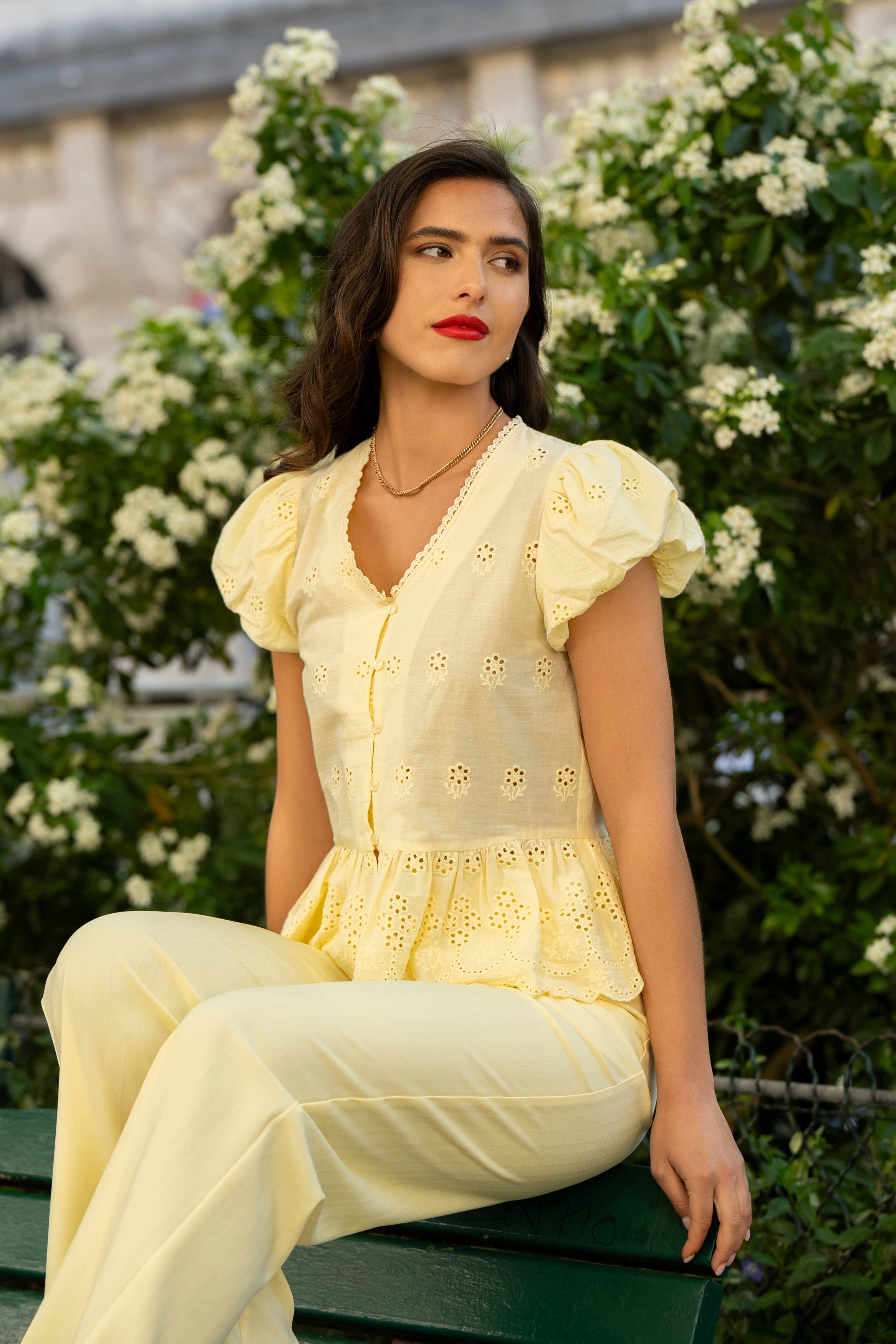 LULUMARY - Wholesale Button Down Shirt - Women's - Embroidered shirt CH3644