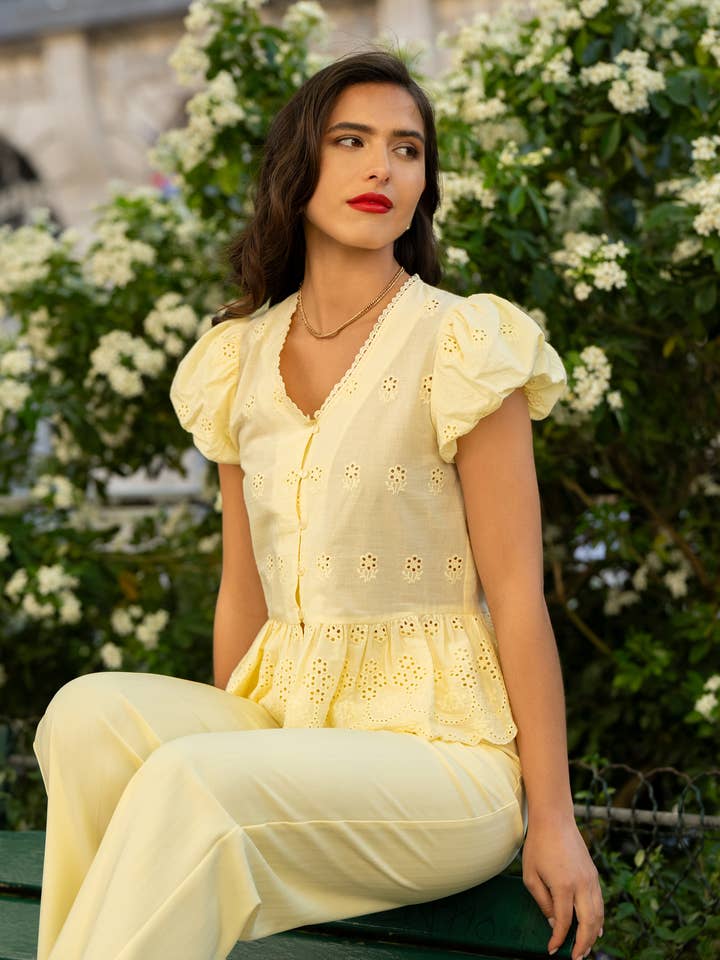 LULUMARY - Wholesale Button Down Shirt - Women's - Embroidered shirt CH3644