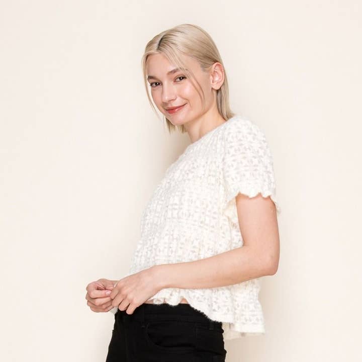 T11217 Haut en maille uni à manches courtes pour la vente par White Birch