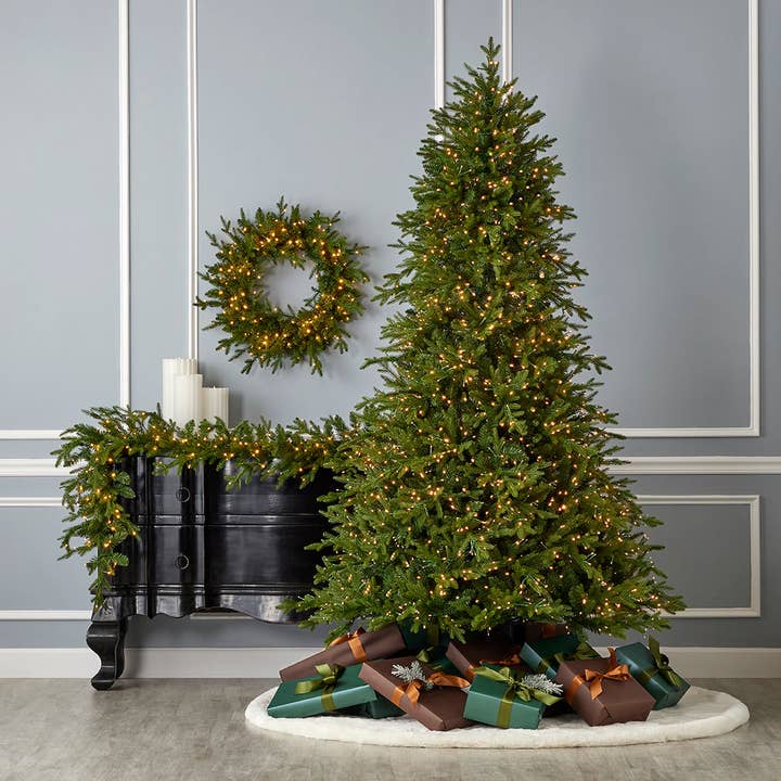 Seasonal LLC - Wholesale Bunting/Garland - Dandan Pine 9' Garland with Warm LED Lights