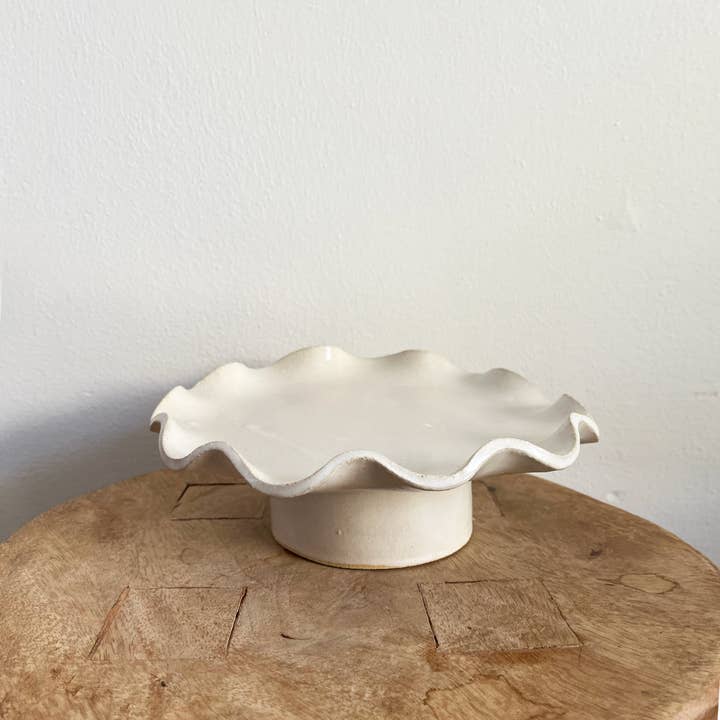 Salto - Wholesale Cake Stand - Ruffle Edge Pedestal