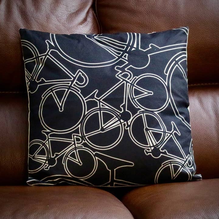 Coussin de vélo Glow Bikes | Housse de coussin de vélo pour la vente par EllieBeanPrints