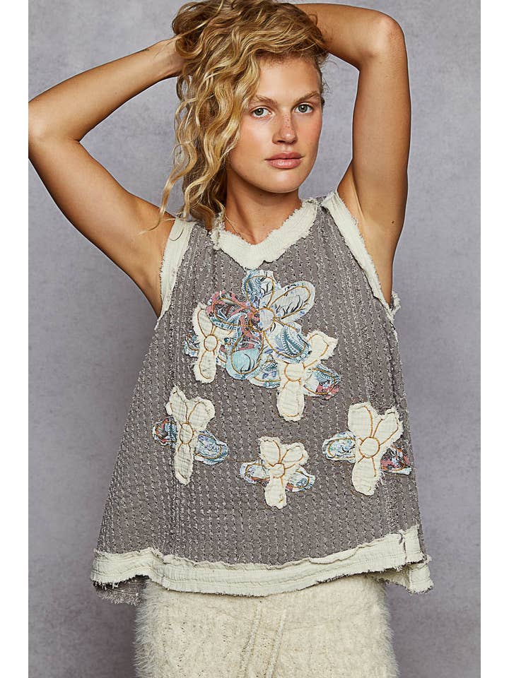 Pol Clothing - Wholesale Blouse - Women's - Round Neck Sleeveless Denim Flower Patch Top7