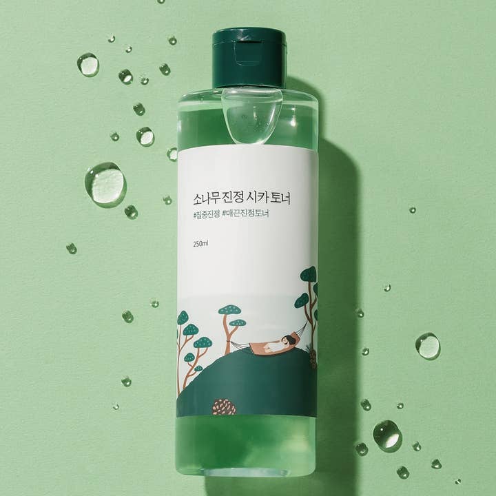 TONIQUE CALMANT AU CICA ROND LAB Pine 250 ml pour la vente par Soonhari Beauty