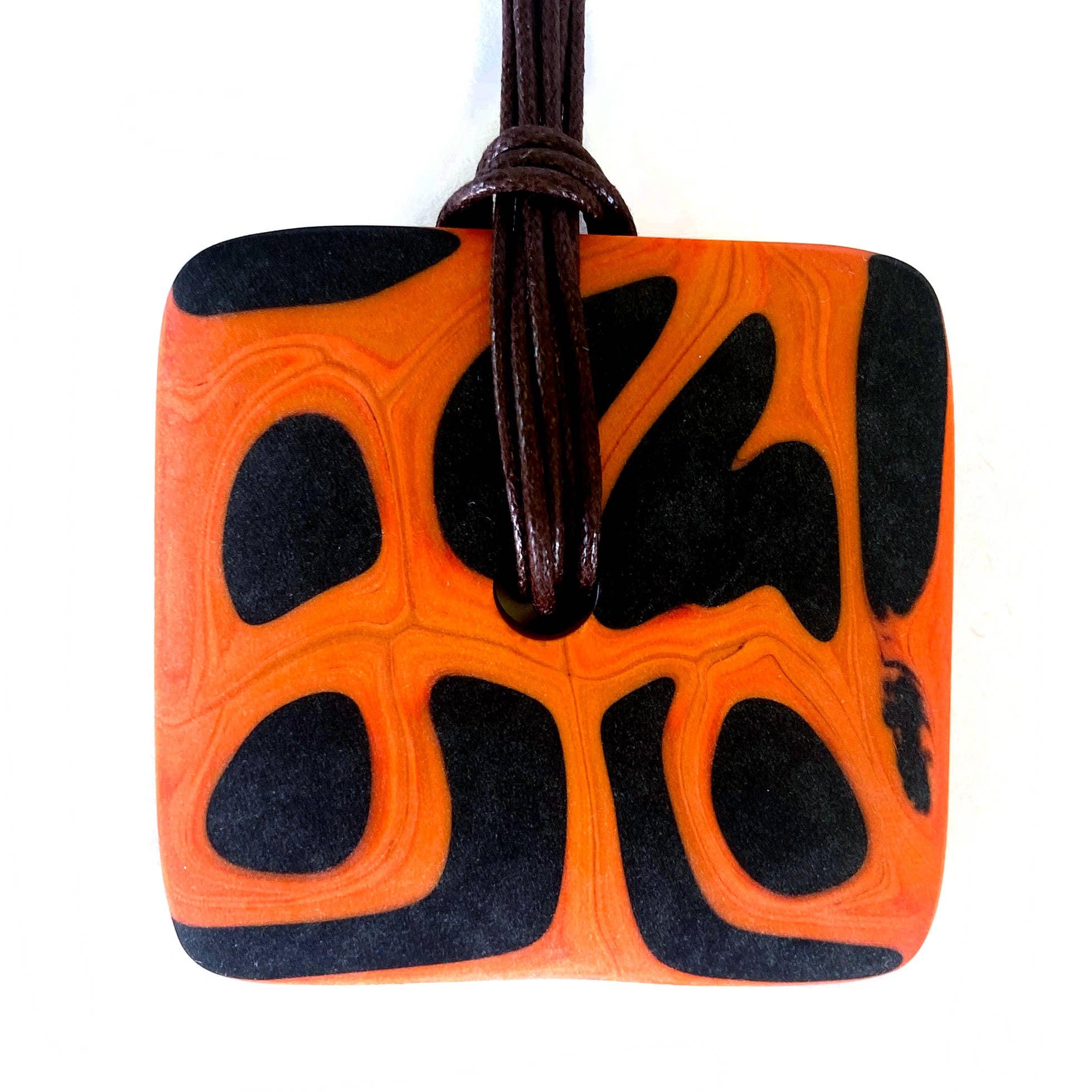 Mazzega Art & Design – wholesale Pärlband/Pärlhalsband – Murano glashalsband, handgjort på ön Murano av mästarna på DE MAJO-fabriken, producerat med tekniken att smälta färgat glas och kallpolerat2