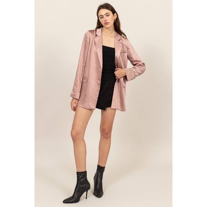HYFVE - Wholesale Blazer - Women's - HF25A382-LONG SLEEVE OVERSIZED SATIN BLAZER