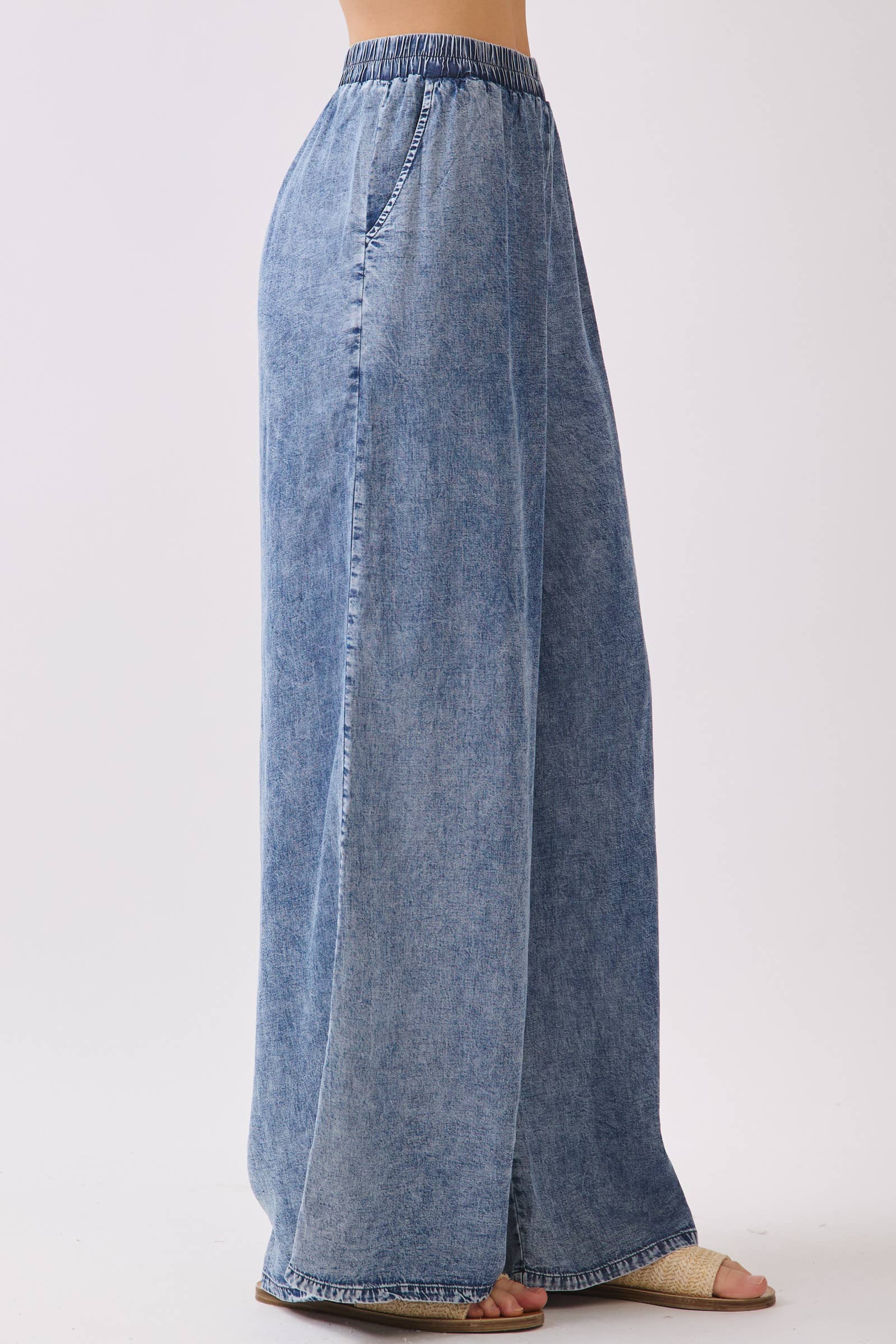 Med Wash Minerale Was Wide Leg Tencel Broek - VP3234A voor groothandel op Faire6