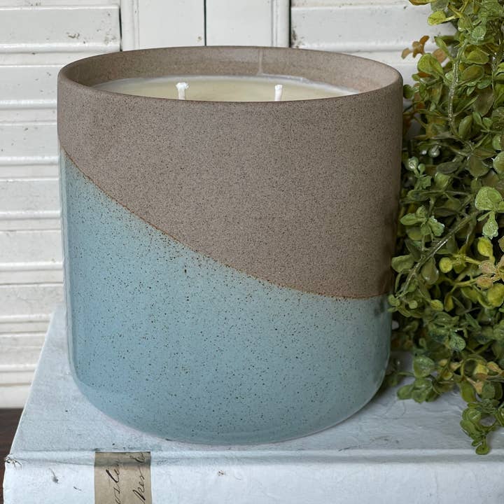 Bougie de soja 32 oz à la menthe et aux feuilles de thé en poterie pour la vente par 1858 Candle Co