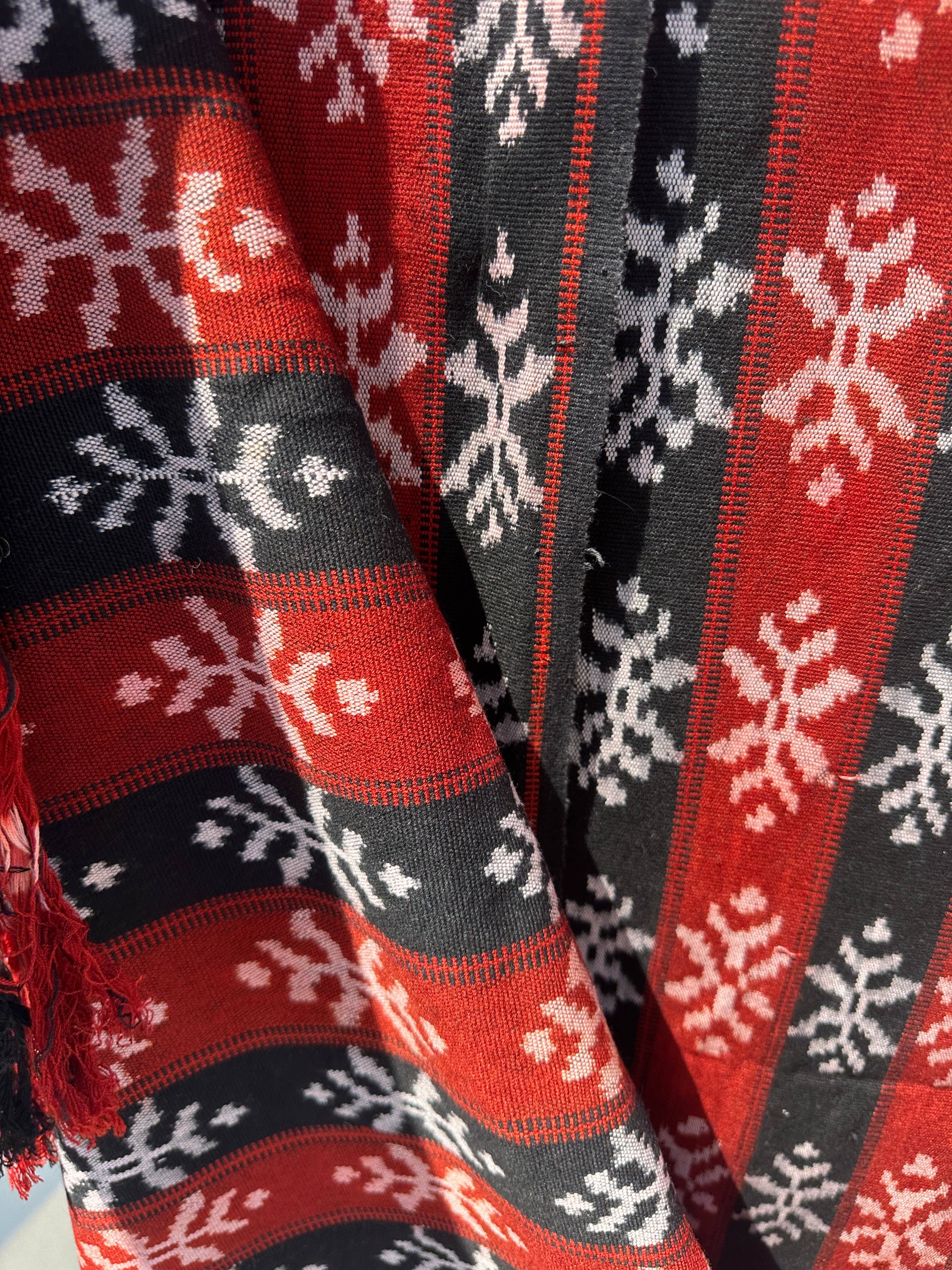 Office Objets - Wholesale Coverlet - Ikat, traditional Indonesian fabric from the island of Savu (Timor) red and black 2m25x755