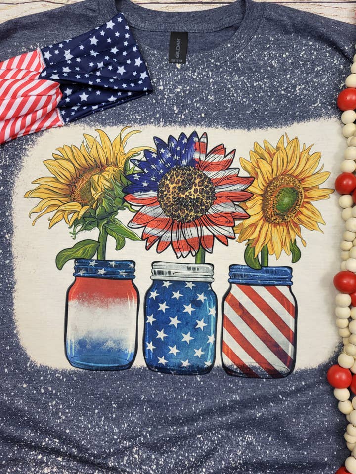 T-shirt blanchi Flower Jars du 4 juillet pour la vente par Wanderlust Designs Wholesale