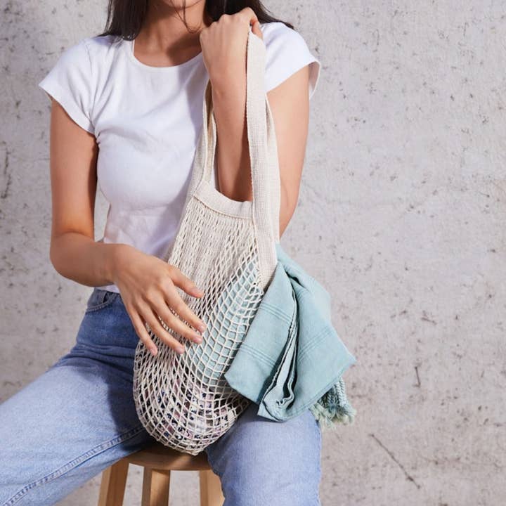 the french market bag no.2 in natural for wholesale on Faire1