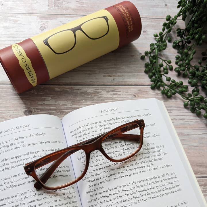 Robert Frederick Ltd - Wholesale Eyeglasses - Unisex - Reading Glasses in a Tube - Great Expectations