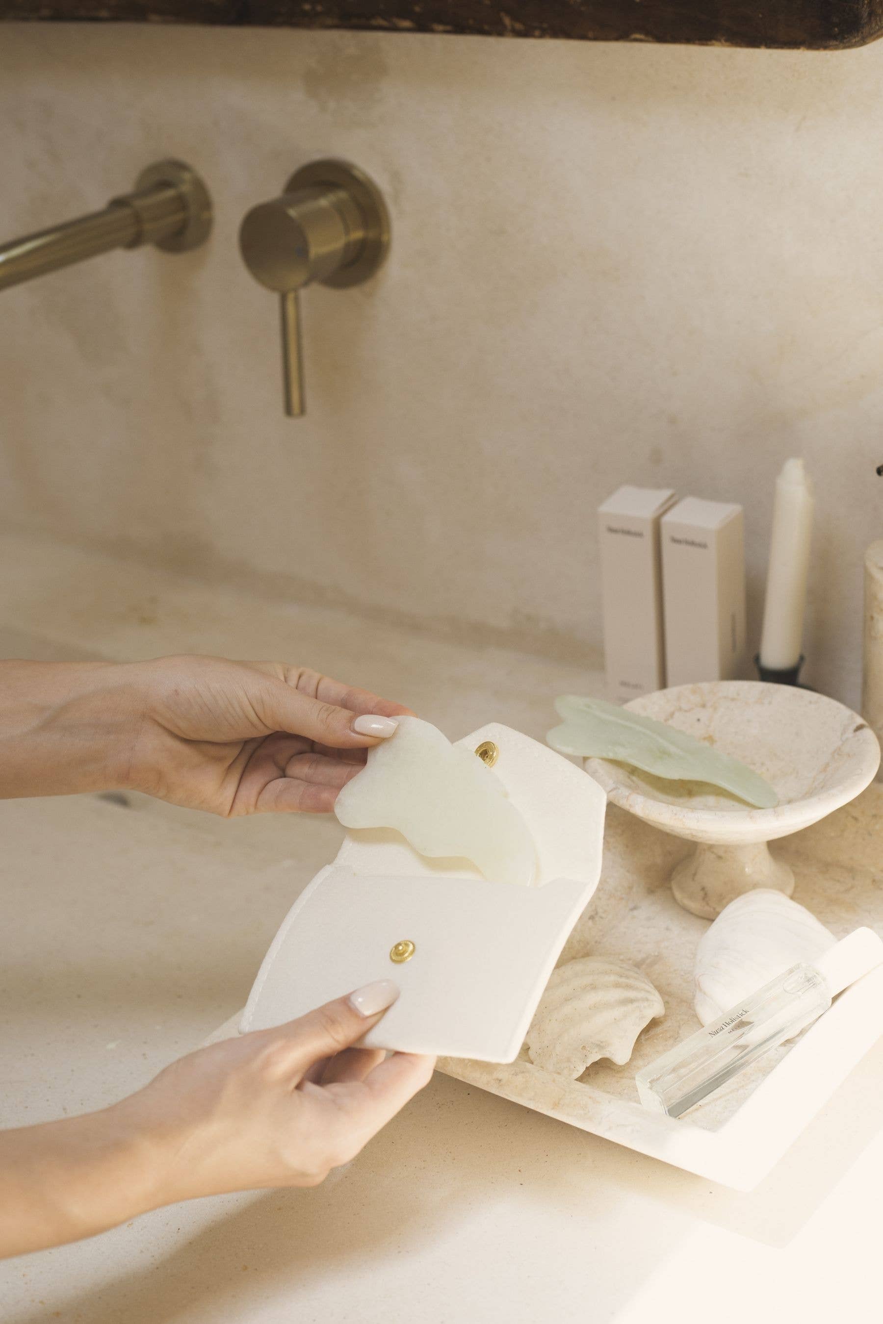 Nusa Holistick - Vendita all'ingrosso Strumenti per gua sha - Strumento Gua Sha in pietra di giada più venduto6