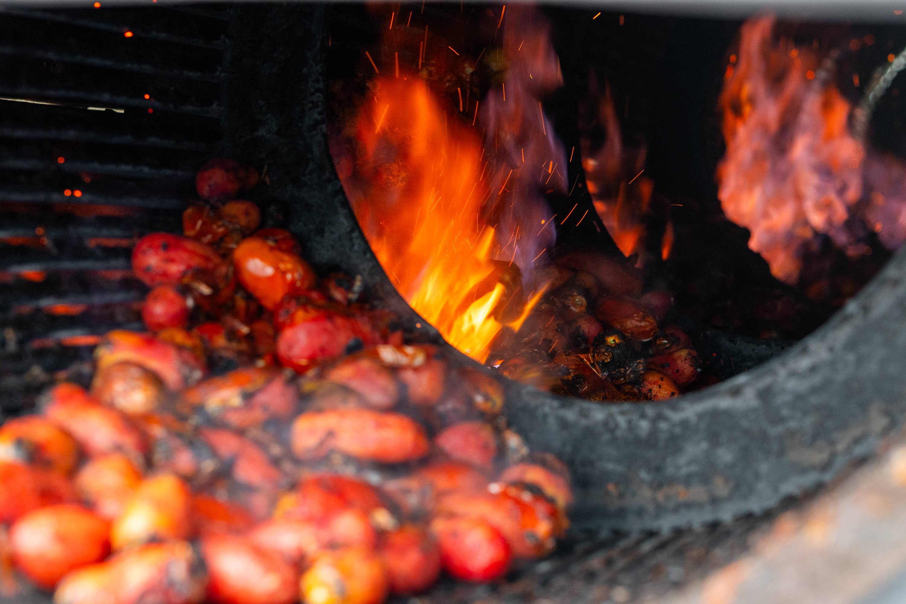 Muraca srl – wholesale Sås – Flådd Tomat Rostad Över Öppen Låga 580g1