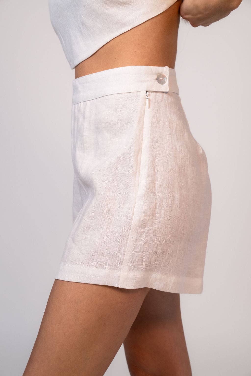 Dahlia Linen Shorts - White for wholesale on Faire3