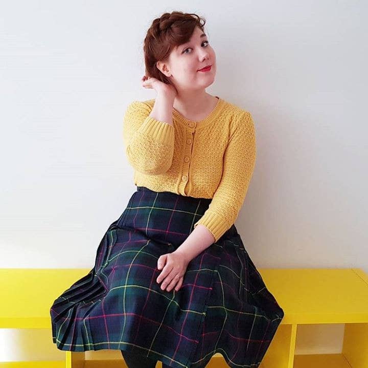 Mak – Engroshandel Cardigan - Dame – Mak 3/4-ærmet kort strikket cardigan med rund hals MK351458