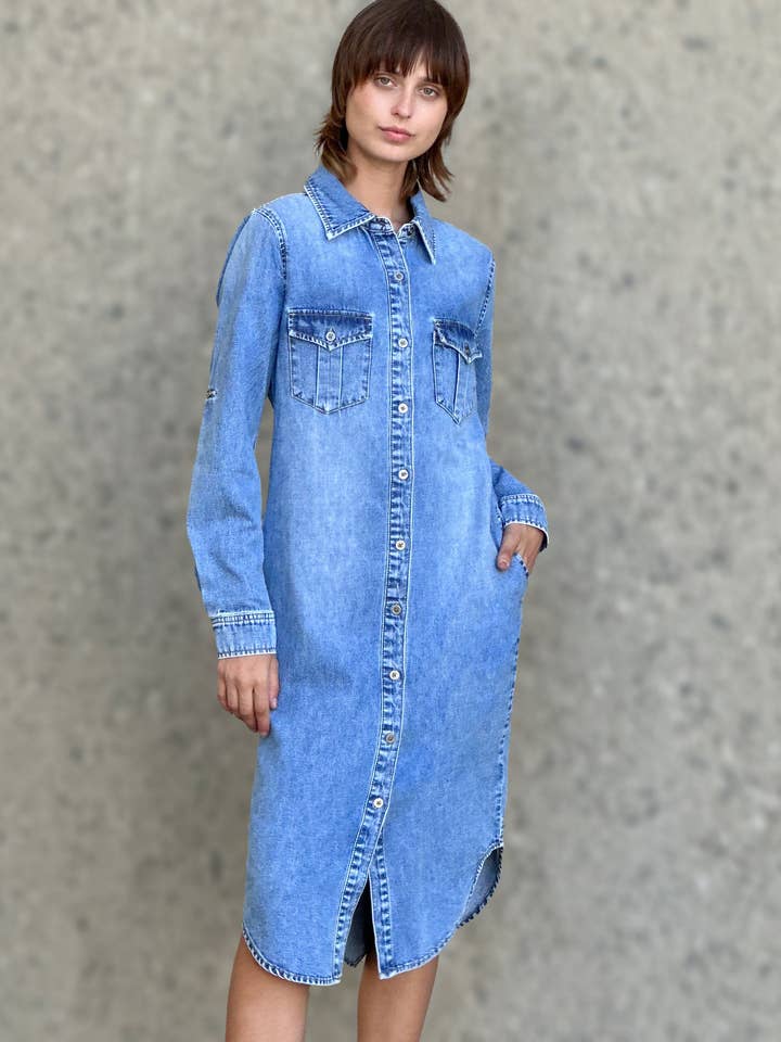Robe-chemise longue en jean doux pour la vente par WASH LAB