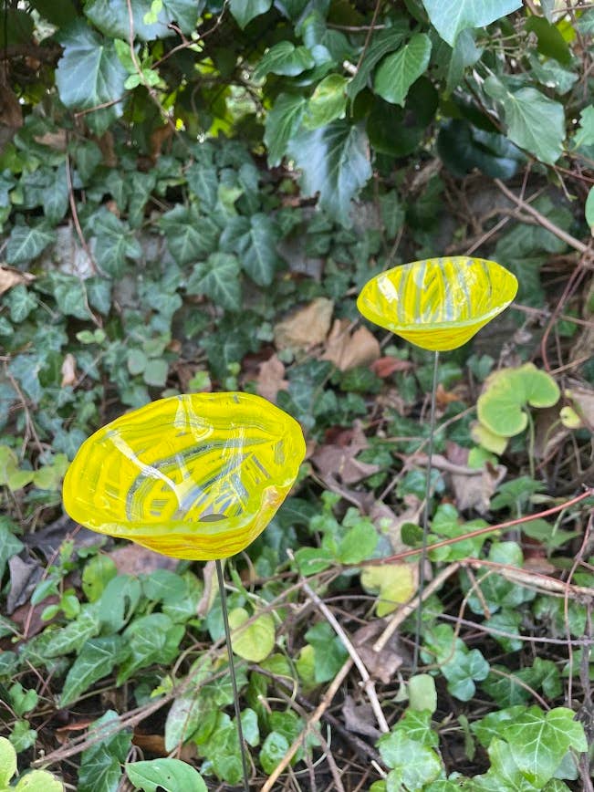 Mellem Glasblomst Til Udendørs I Transp.-Gul for engroshandel hos CARNEOL GLASS