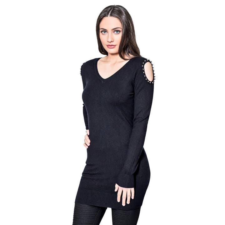 Robe-pull à col en V à épaules dénudées pour la vente par Importation 1867