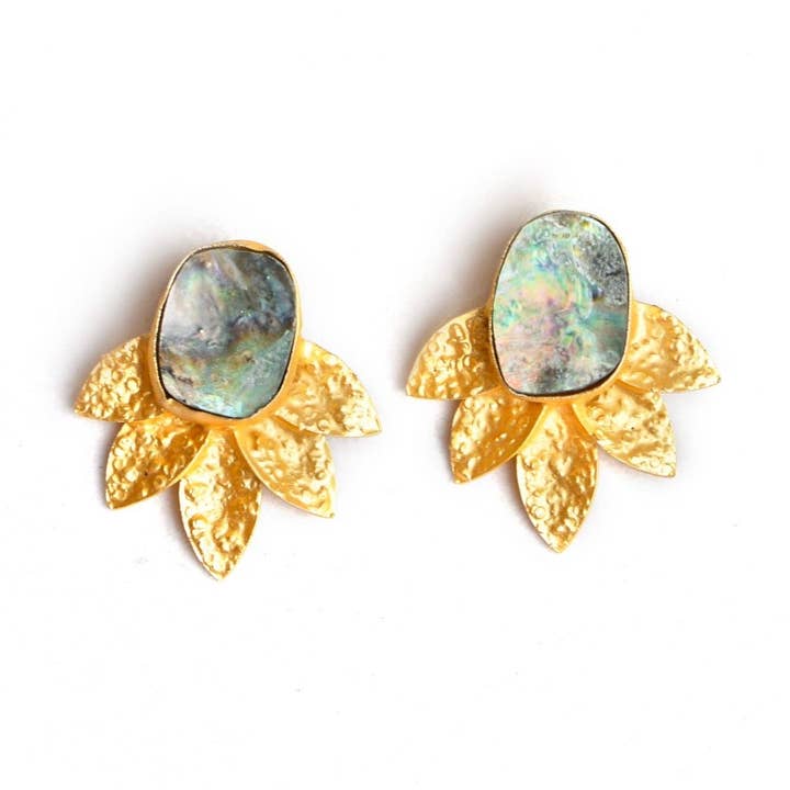 Petal Beaten (Abalone Shell) Statement Örhängen för wholesale av GemAddicted