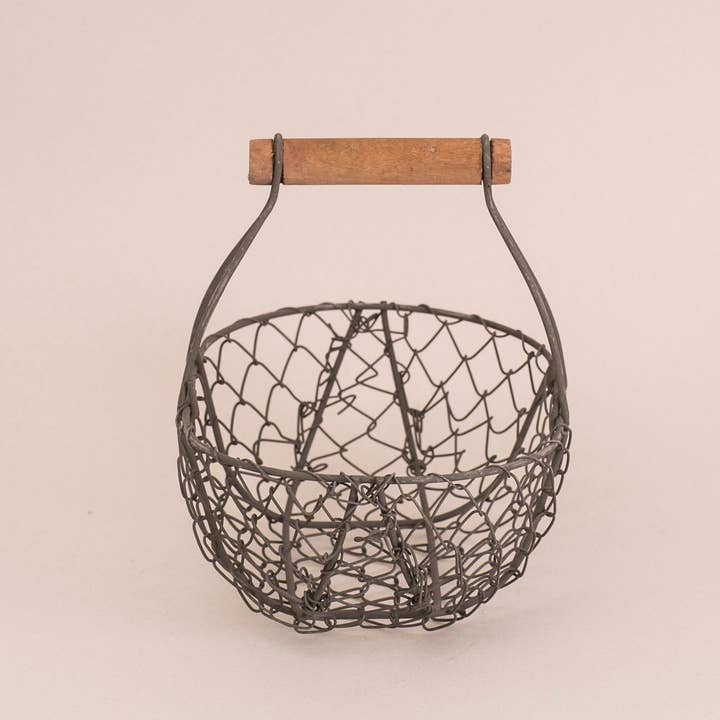 Indy Supply Co - Vendita all'ingrosso Cestini - Piccolo cestello in filo metallico poco profondo con manico fisso in bronzo4