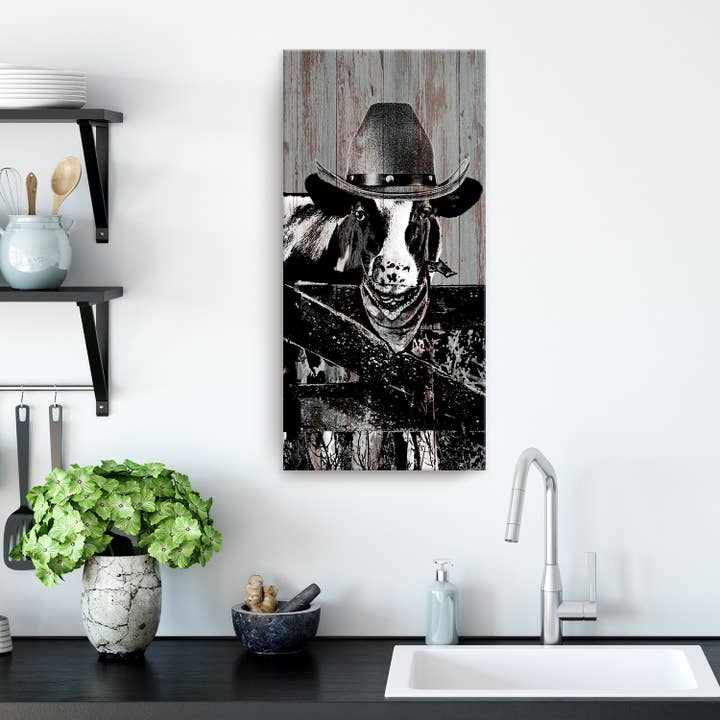 Cow II 'Farmhouse Eingewickeltes Leinwand für den Großhandel von Ready2hangart, Inc.