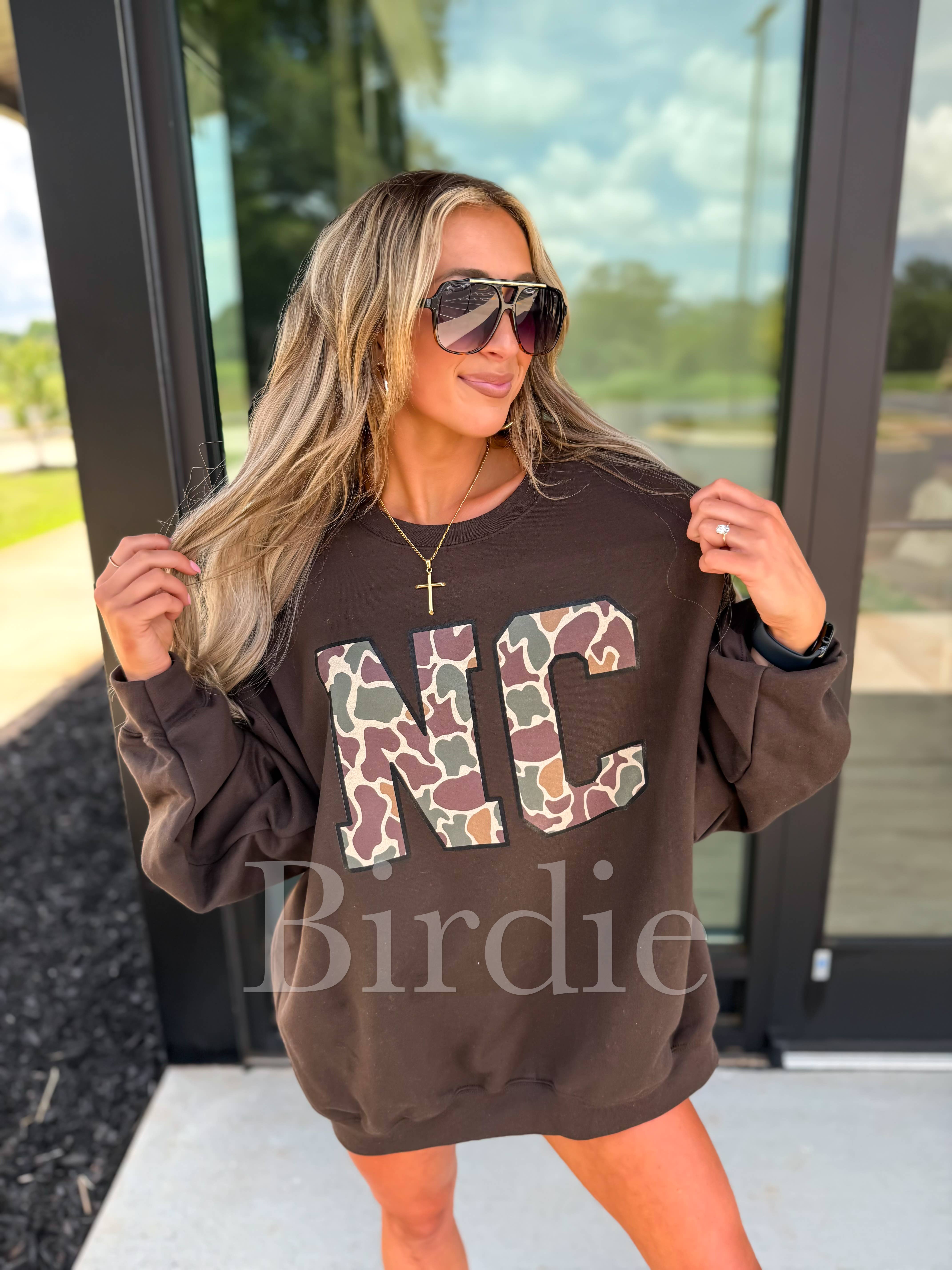 birdie - Wholesale Graphic Sweatshirt - Women's - Custom Duck Camo State Dark Chocolate Graphic Crewneck 1