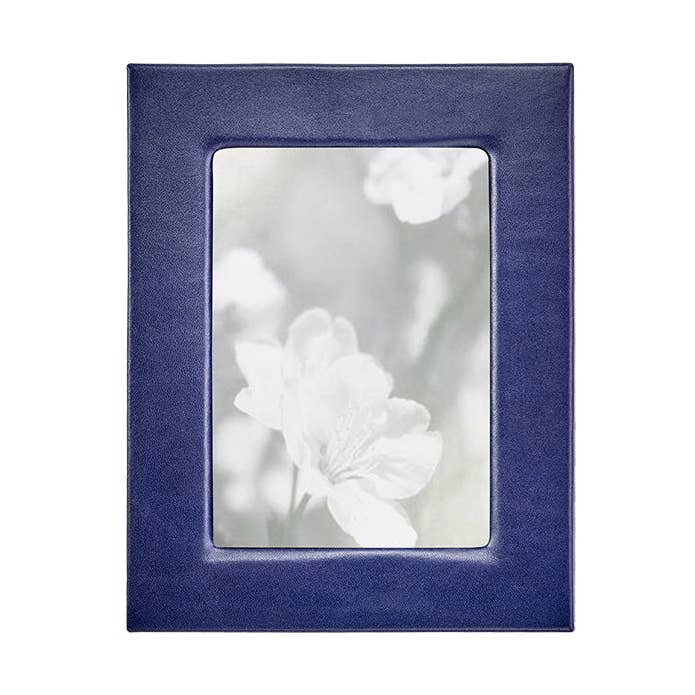 5" x 7" Studio Frame for wholesale by Graphic Image Inc.