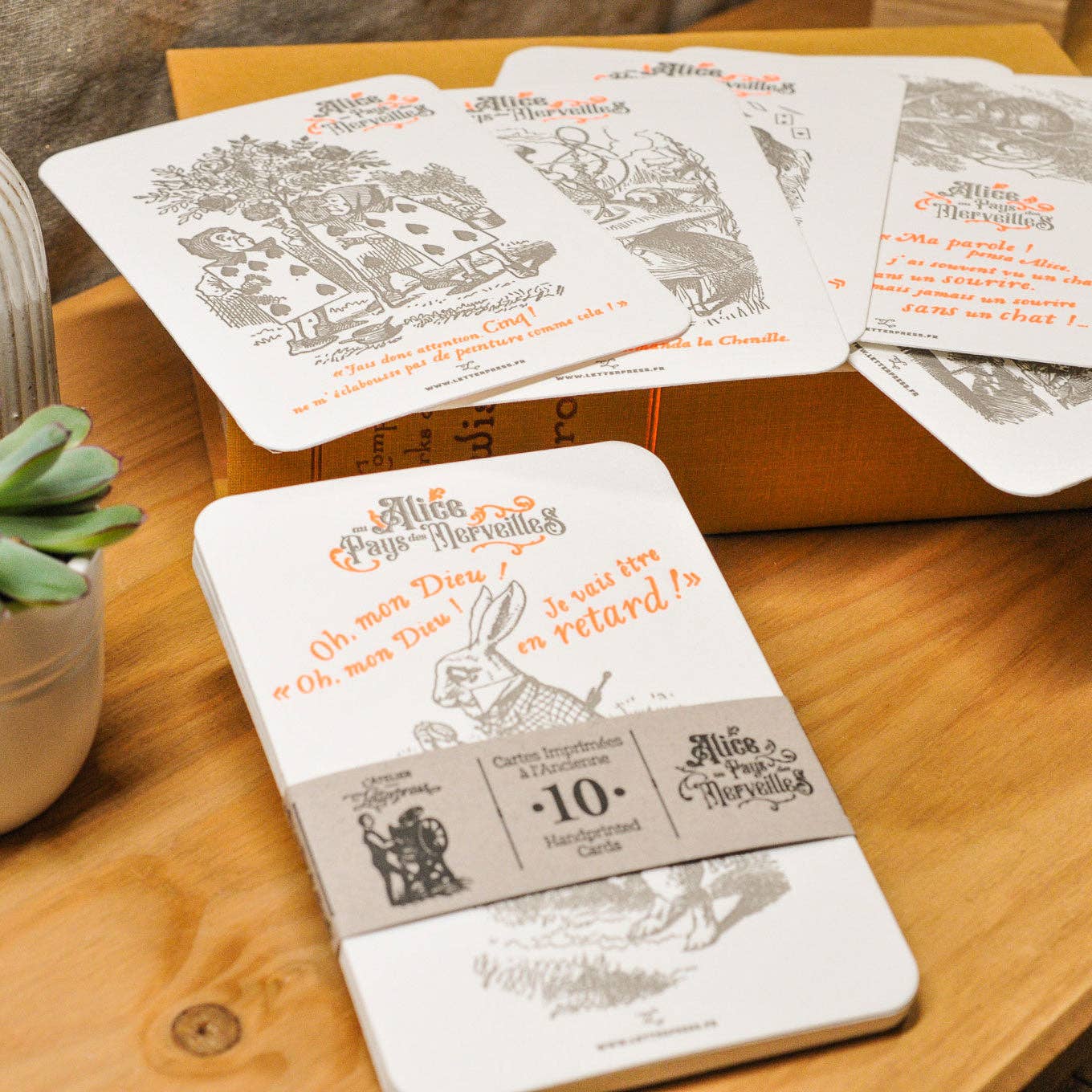 L'Atelier Letterpress - Wholesale Stationery/Notecard Set - Alice in Wonderland 10 Letterpress Cards Collection4
