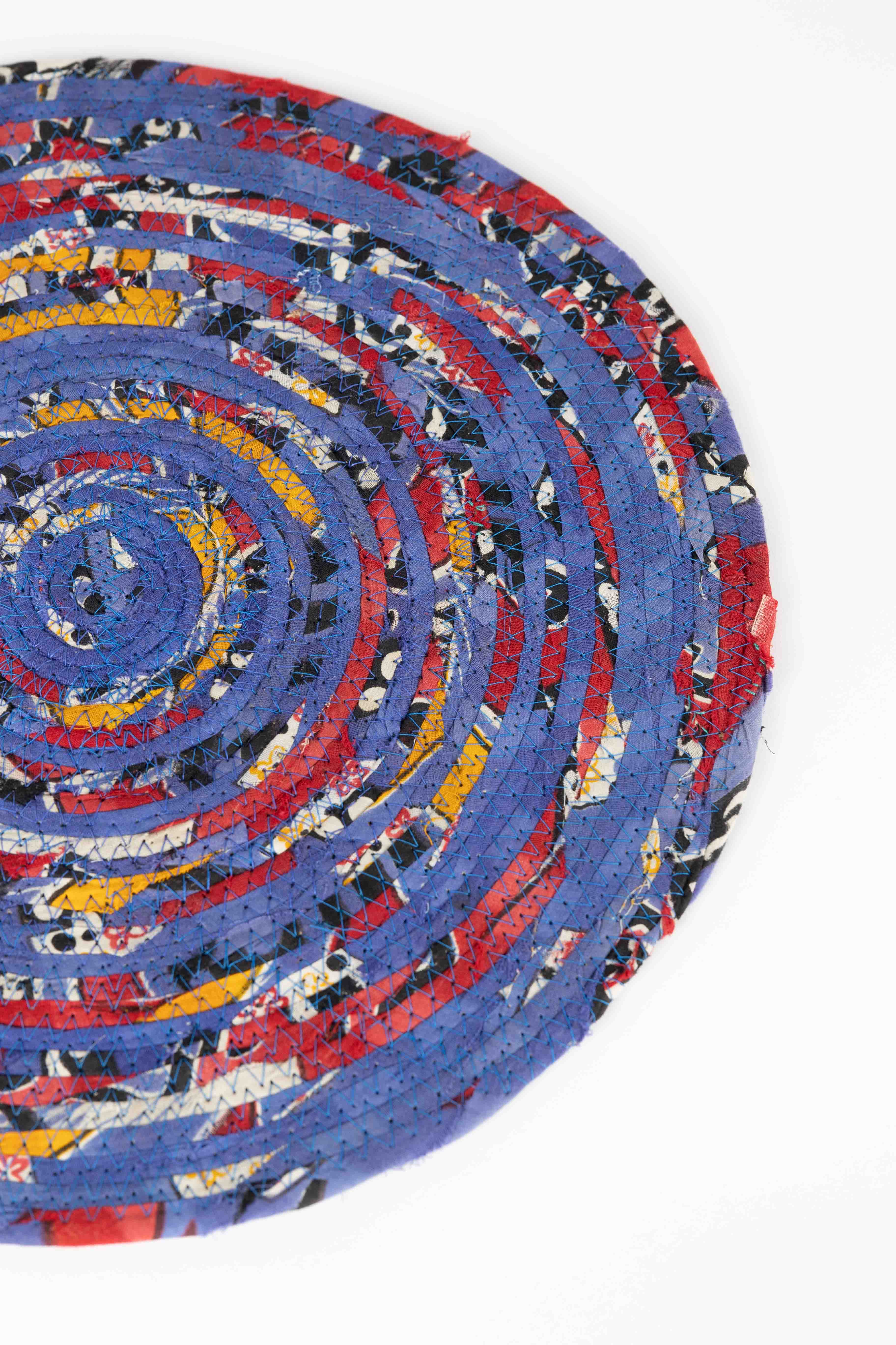 Ten Thousand Villages - Vente Sets de table - Napperon rond Sari recyclé3