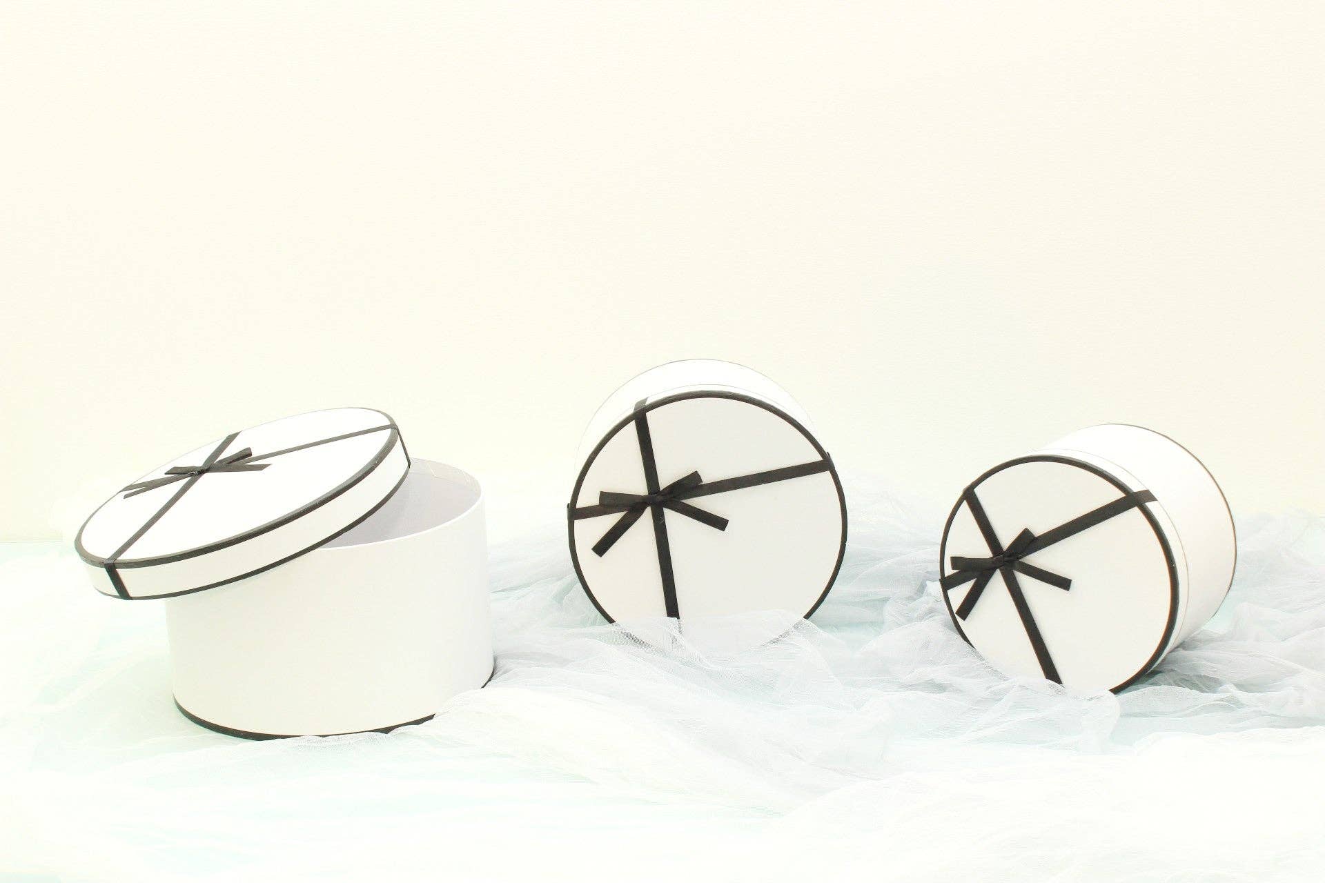 Elegant Design Supply - Wholesale Gift Box - French Inspired Round Flower Gift Box with Ribbon5