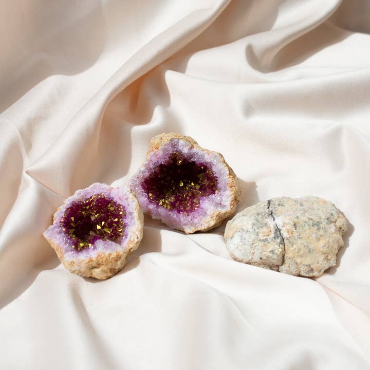 ANAS CRYSTALCARE BV - Wholesale Spiritual Stone/Crystal - Pink Quartz Crystal Geode
