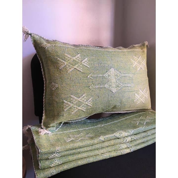 marrakeshop - Wholesale Lumbar Pillow - Premium Pink Lumbar Cactus Silk Pillow Cover 10