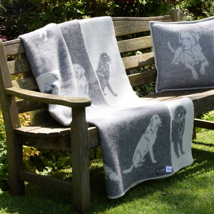 JJ Textile - Wholesale Throw Blanket - Dog Wool Blanket