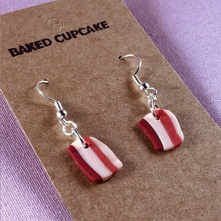 Boucles d'oreilles Bacon 🥓 Slice pour la vente par Baked Cupcake