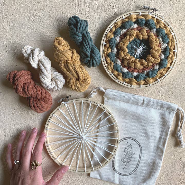 Euca Design - Wholesale DIY Craft Kit - Beginner Round Weaving Kit