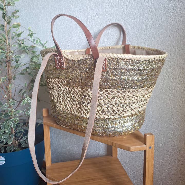 LeBazare - Wholesale Beach Bag - Straw tote bag embroidered with golden sequins2