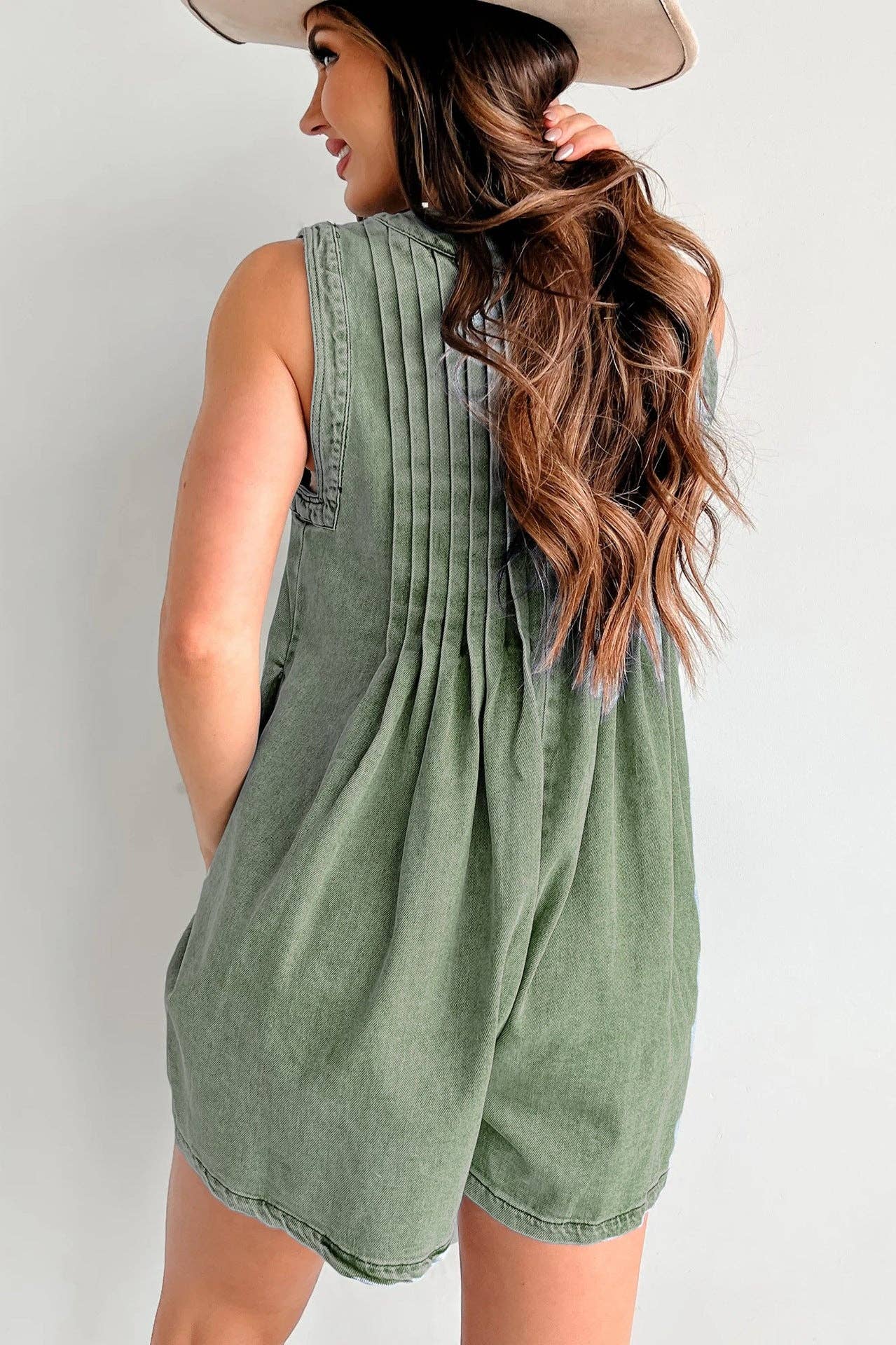 Sweetkama - Wholesale Romper - Women's - Ladies Tie Front V-Neck Sleeveless Denim Romper 902522