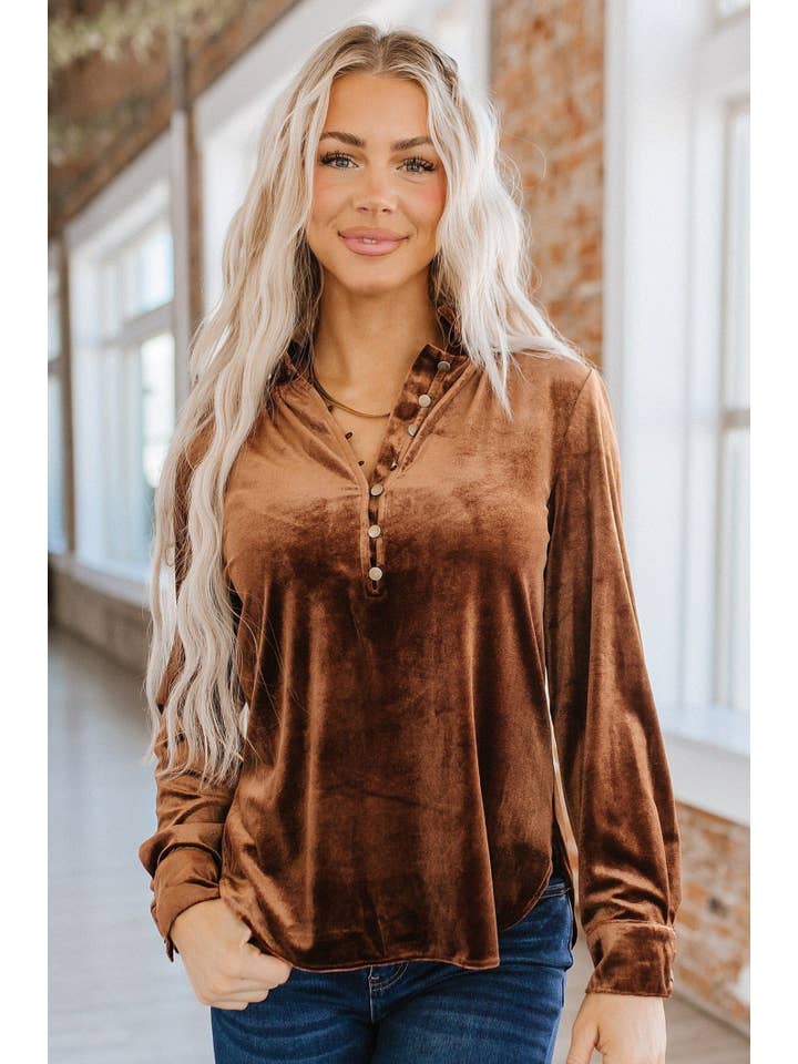 Liam & Company - Wholesale Blouse - Women's - Marjorie Long Sleeve Velvet Blouse | S-2XL