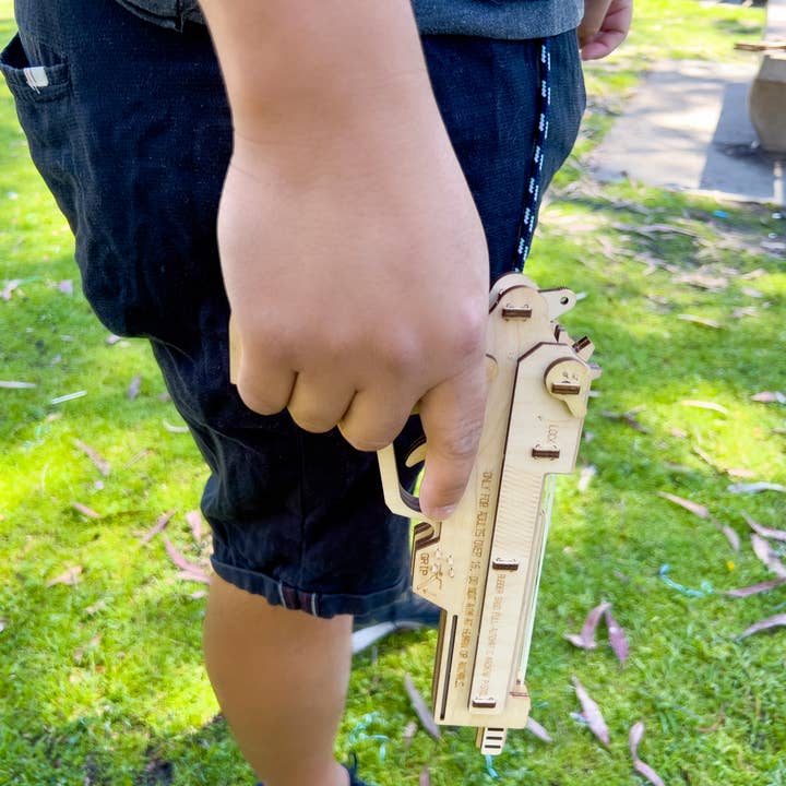 CALIBER GOURMET / CAMPCO - Wholesale Puzzle - Kids - Caliber Rubber Band Hand Gun Puzzle